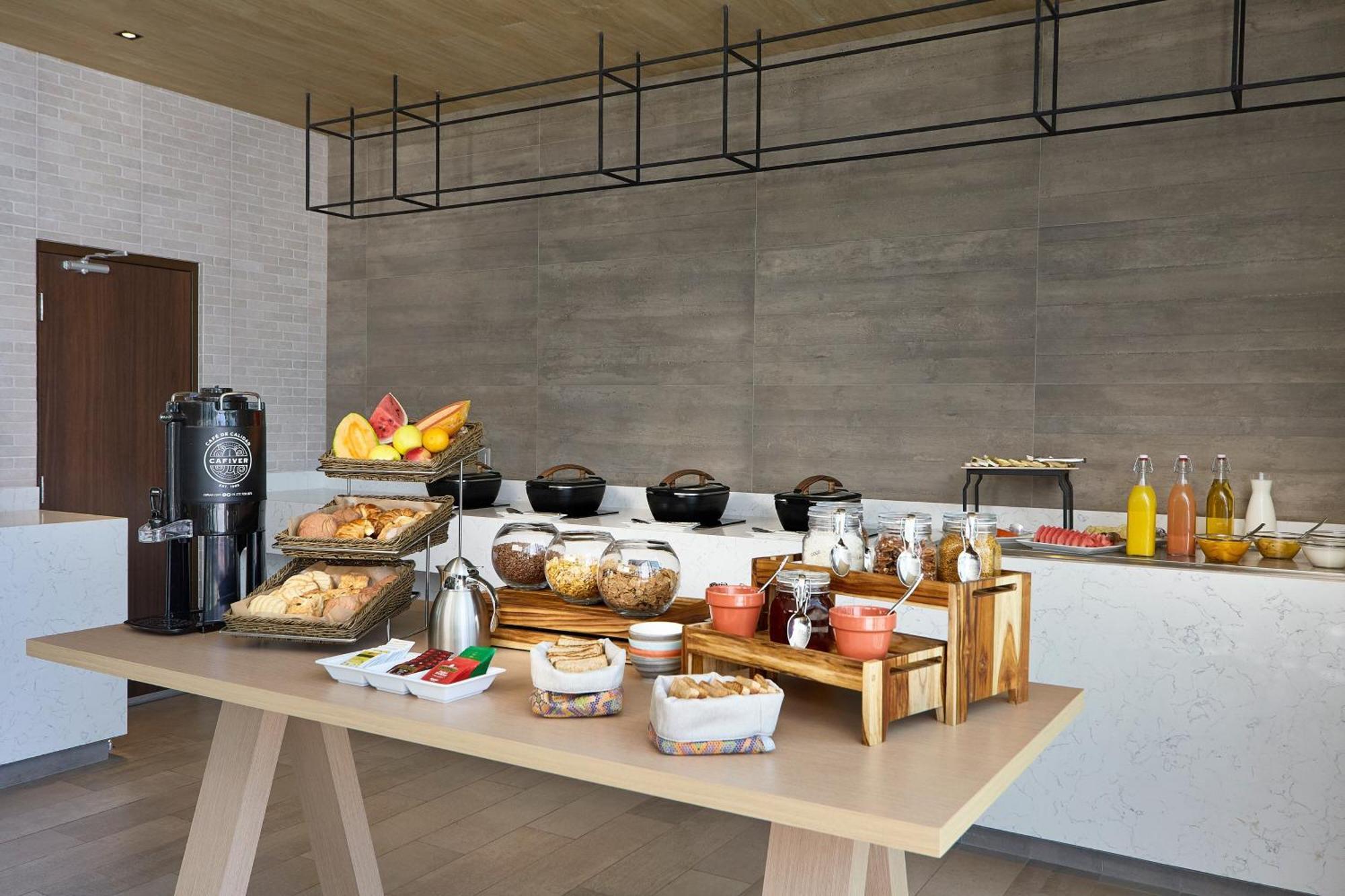 Aloft Queretaro Hotell El Salitre Eksteriør bilde